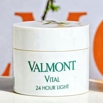 Valmont Vitality Vital 24 Hour Light Cream (New) 10ml (Travel) Valmont Vitality Vital 24 Hour Light Cream (New) 10ml (Travel)
