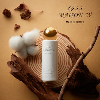 Maison W 1955 Santal Glow Eau De Parfum Spray 15ml Maison W 1955 Santal Glow Eau De Parfum Spray 15ml